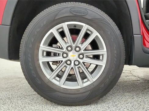 Used 2023 Chevrolet Traverse LT FWD image 13