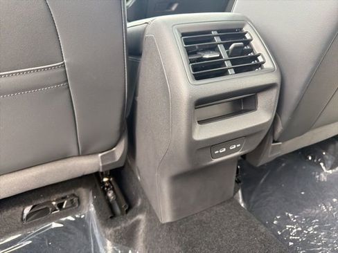 New 2026 Volkswagen Tiguan SE AWD/4WD image 22