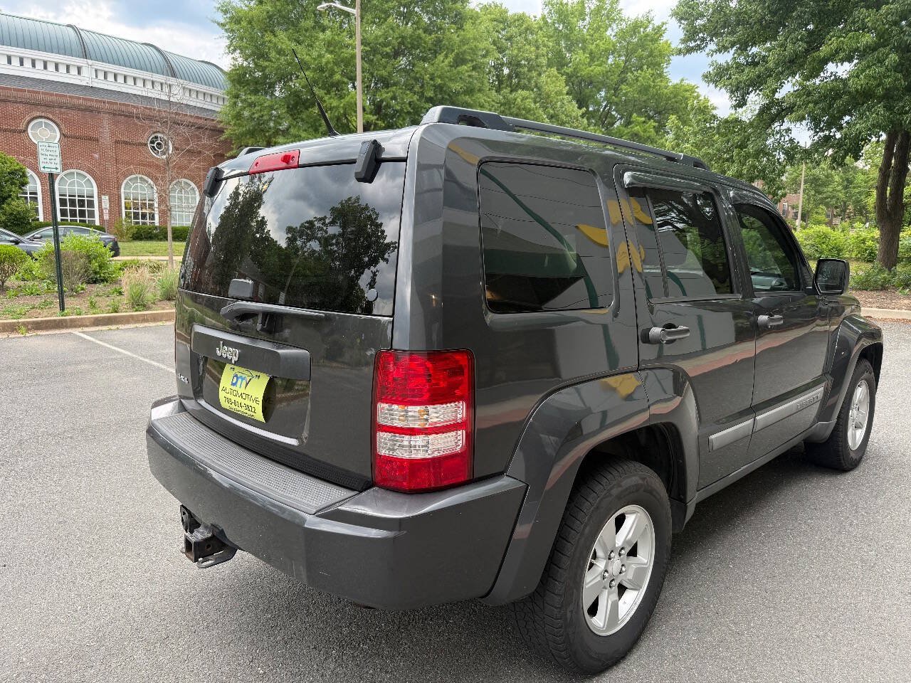 Used 2011 Jeep Liberty Sport w/ Popular Equipment Group AWD/4WD image 6