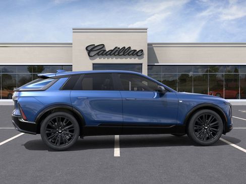 New 2026 Cadillac Lyriq Sport image 43
