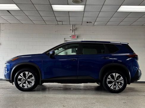 Used 2023 Nissan Rogue SV FWD image 5