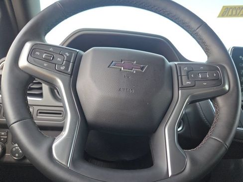 Used 2023 Chevrolet Suburban Z71 w/ Luxury Package AWD/4WD image 39