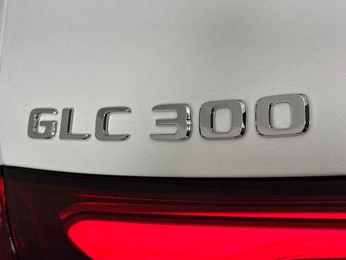 New 2026 Mercedes-Benz GLC 300 image 8