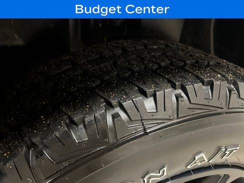 Used 2021 Jeep Cherokee Trailhawk w/ Trailer Tow Group AWD/4WD image 10