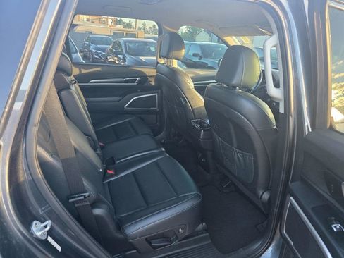 Used 2020 Kia Telluride LX image 12