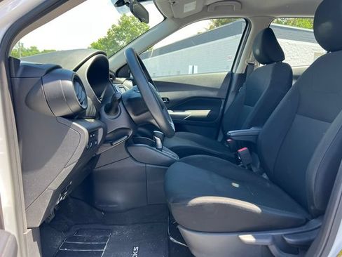 Used 2024 Nissan Kicks S FWD image 4