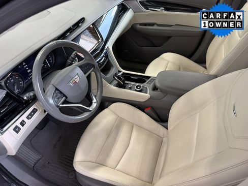 Used 2022 Cadillac XT6 Premium Luxury w/ Technology Package FWD image 31