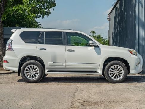 Used 2014 Lexus GX 460 w/ Premium Package AWD/4WD image 7