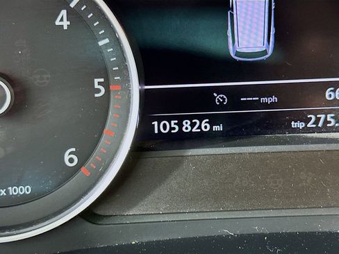 Used 2013 Volkswagen Touareg TDI image 13