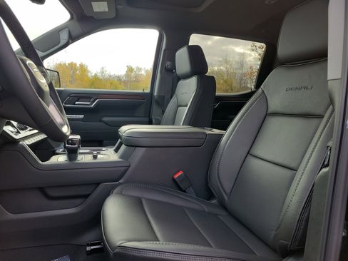New 2026 GMC Sierra 1500 Denali w/ Technology Package image 4