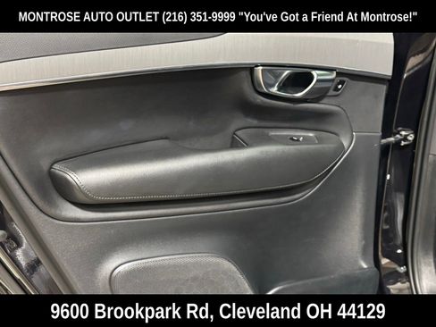 Used 2022 Volvo XC90 T5 Momentum image 33