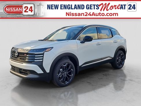 New 2026 Nissan Kicks SR w/ Cold Weather Package AWD/4WD image 1