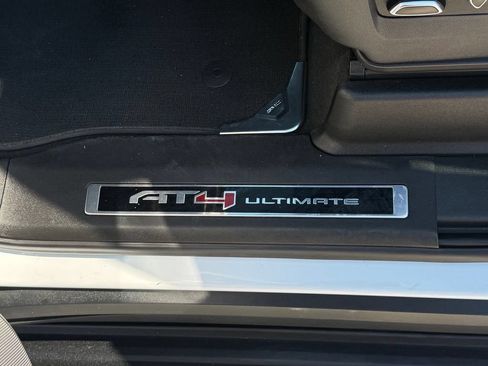 Used 2025 GMC Yukon AT4 Ultimate AWD/4WD image 18