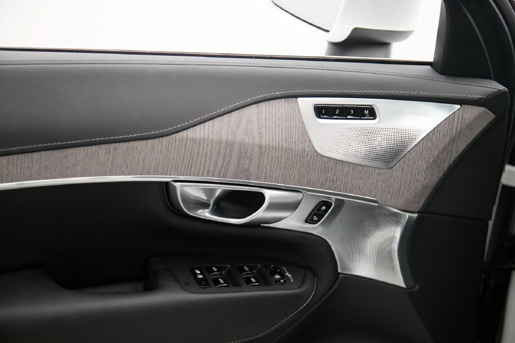 Certified 2024 Volvo XC90 B6 Ultimate AWD/4WD image 11