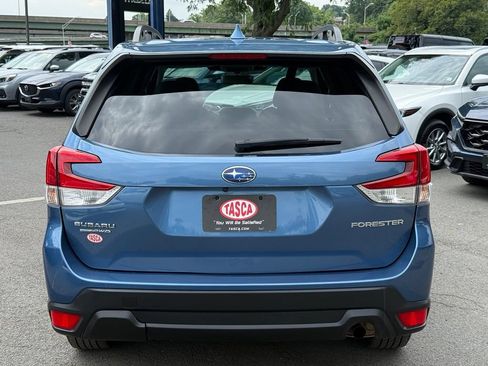 Used 2023 Subaru Forester Premium AWD/4WD image 9