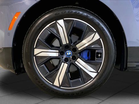 Certified 2024 BMW iX xDrive50 w/ Sport Package AWD/4WD image 10