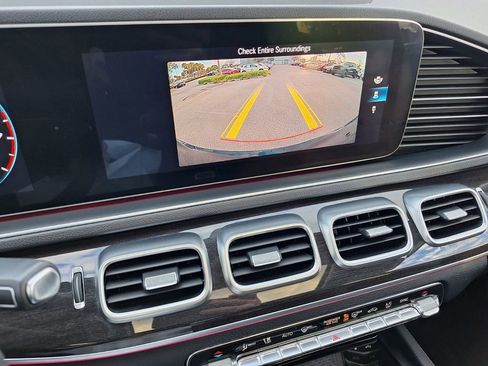 Used 2020 Mercedes-Benz GLE 450 4MATIC w/ Premium Package image 21