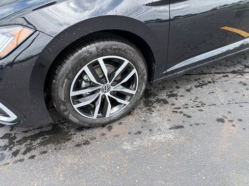 New 2026 Volkswagen Jetta SE FWD image 12