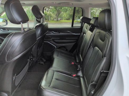Used 2023 Jeep Grand Cherokee 4WD 4xe image 14