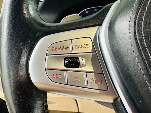 Used 2020 BMW 740i xDrive AWD/4WD image 16