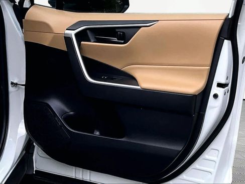 Certified 2023 Toyota RAV4 LE FWD image 23