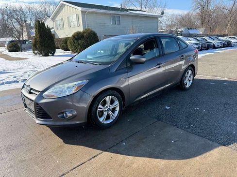Used 2012 Ford Focus SE w/ SE Sport Pkg image 18