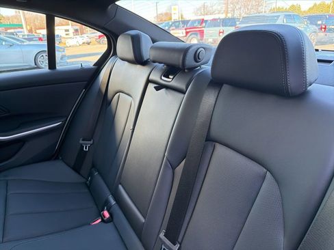 Used 2025 BMW 330i xDrive Sedan image 30
