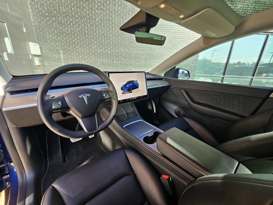 Used 2022 Tesla Model Y Performance AWD/4WD image 2