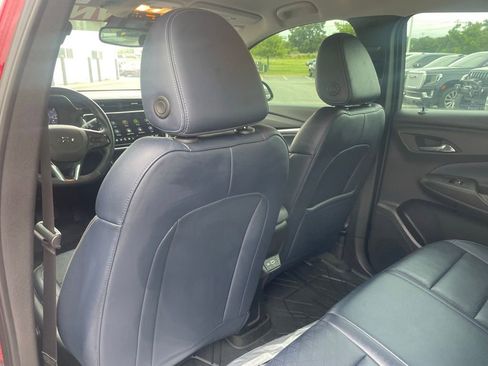 Used 2023 Chevrolet Bolt EUV LT w/ Convenience Package FWD image 22
