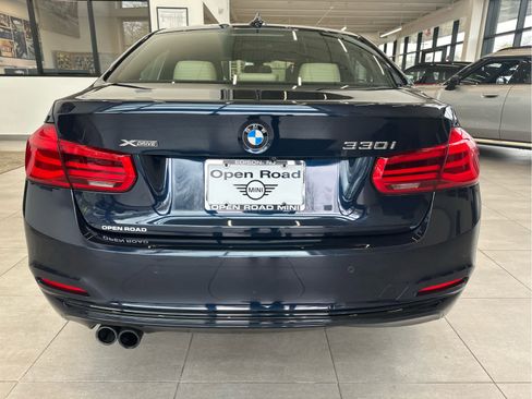 Used 2017 BMW 330i xDrive Sedan image 3