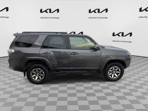 Used 2020 Toyota 4Runner TRD Off-Road Premium image 9
