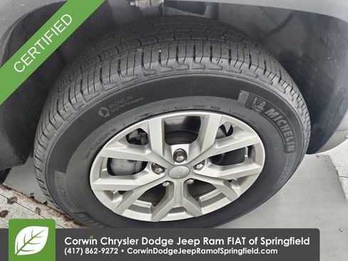 Certified 2023 Jeep Grand Cherokee Limited w/ Luxury Tech Group II AWD/4WD image 33