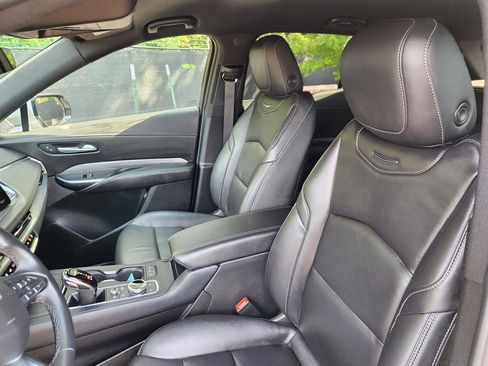 Used 2025 Cadillac XT4 Premium Luxury image 28