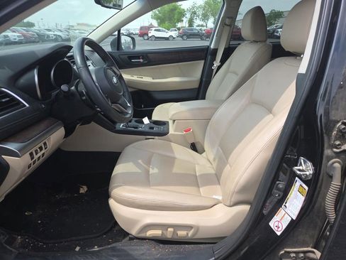 Used 2018 Subaru Outback 2.5i Limited image 9