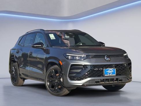 New 2026 Volkswagen Tiguan SE R-Line image 1