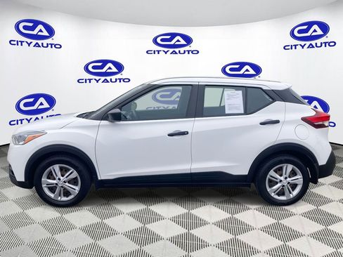 Used 2020 Nissan Kicks S image 6