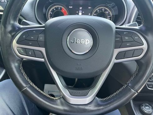 Certified 2021 Jeep Cherokee Latitude Lux 80th Anniv w/ Quick Order Package 2YU 80th AWD/4WD image 17