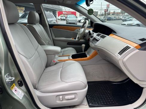 Used 2006 Toyota Avalon XLS image 9