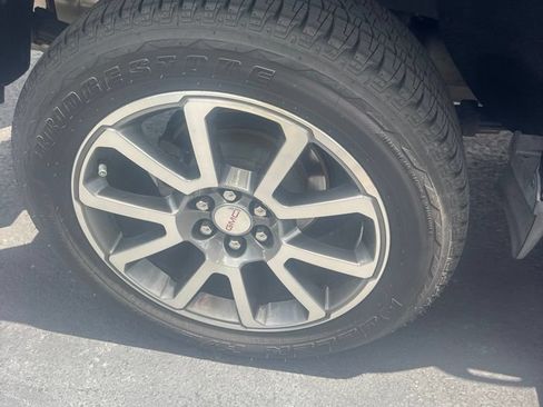 Used 2020 GMC Canyon Denali RWD image 6