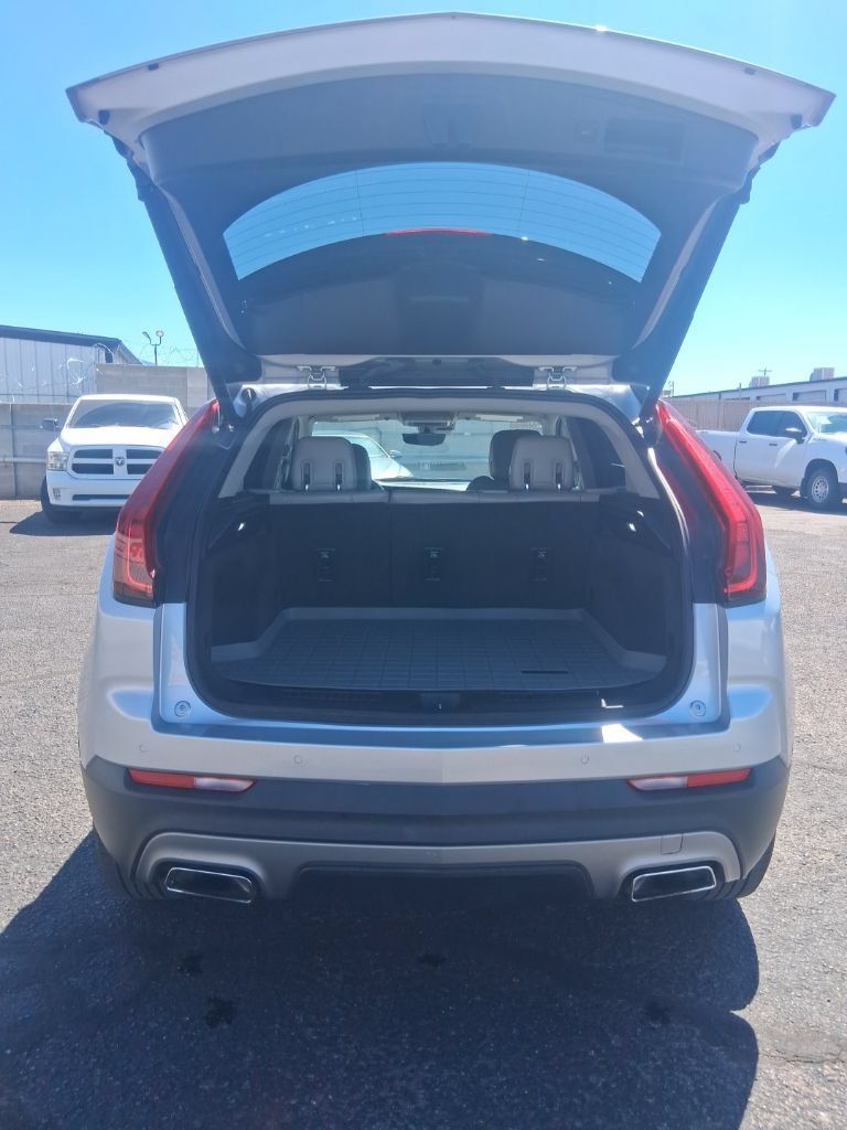 Used 2019 Cadillac XT4 Premium Luxury FWD image 9