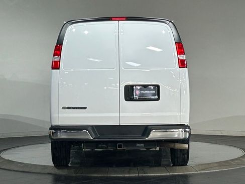 Used 2022 Chevrolet Express 2500 w/ Driver Convenience Package RWD image 7
