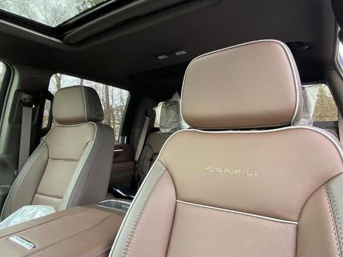 New 2026 GMC Sierra 2500 Denali w/ Denali Reserve Package image 26