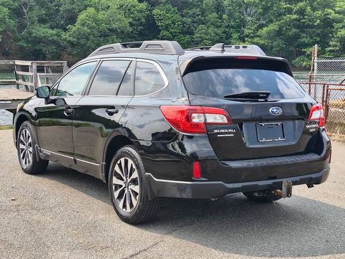 Used 2016 Subaru Outback 3.6R Limited AWD/4WD image 5