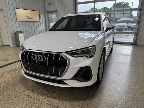 Used 2023 Audi Q3 2.0T Premium image 48