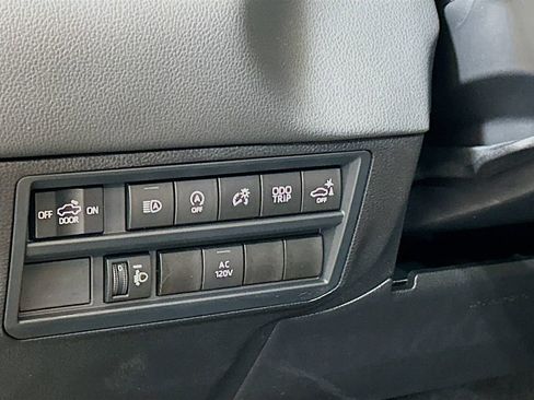 New 2026 Toyota Tundra Limited AWD/4WD image 11