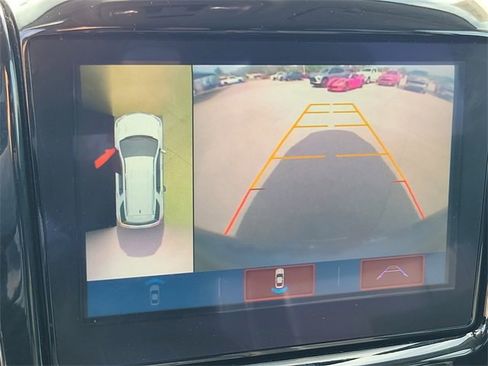 Used 2019 Chevrolet Traverse Premier w/ Driver Confidence II Package image 32