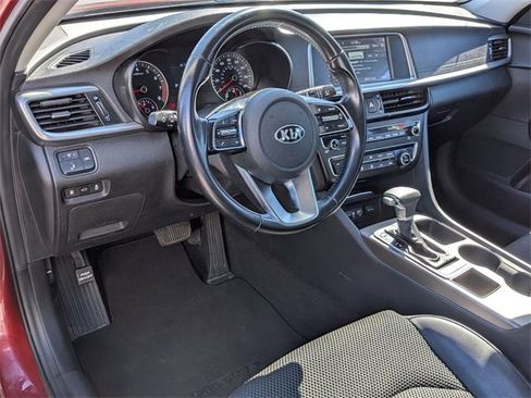 Used 2019 Kia Optima S w/ S Panoramic Sunroof Package image 10