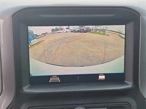 Used 2021 Chevrolet Silverado 1500 Custom image 17