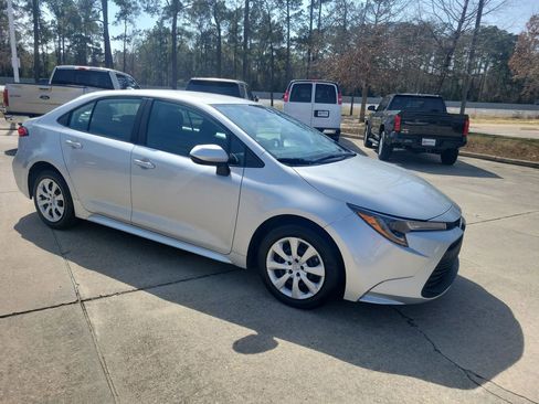 Certified 2024 Toyota Corolla LE image 10