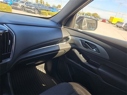 Used 2022 Chevrolet Corvette Stingray Preferred Cpe w/ Engine Appearance Package image 38